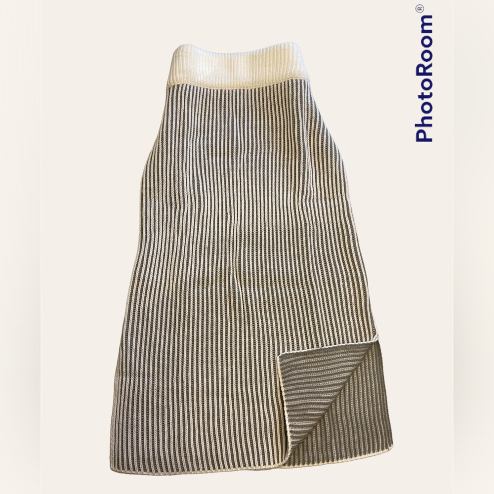 Boutique Sweater Style Midi Skirt